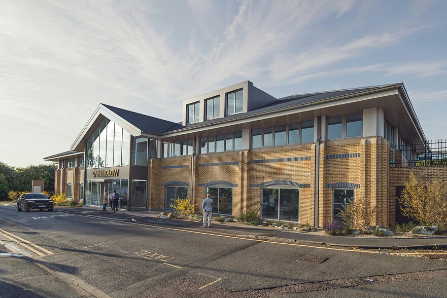 1 Ludlow Rd, Maidenhead to rent - Building Photo - Image 2 of 3