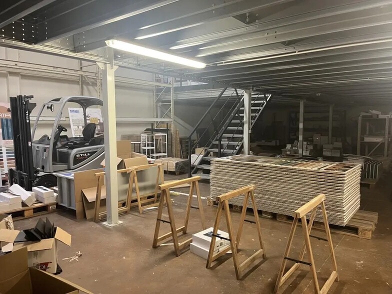 Office in Eysines to rent - Interior Photo - Image 2 of 8