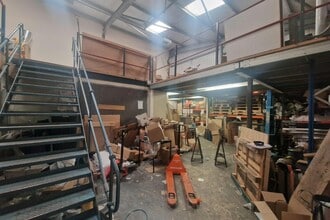 Berry Ct, Bramley to rent Interior Photo- Image 2 of 3