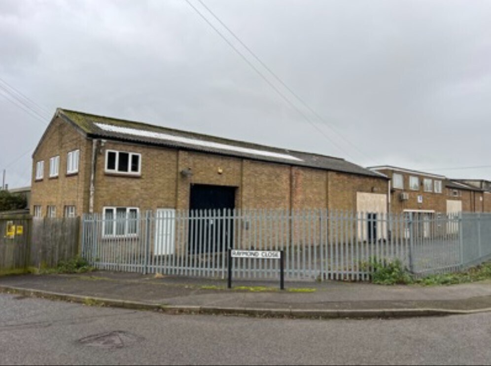 15 Raymond Close, Wollaston for sale Building Photo- Image 1 of 1