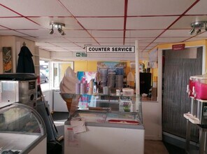 Alma Rd, Ventnor to rent Interior Photo- Image 1 of 2