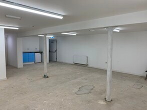 38 North Harbour St, Ayr to rent Interior Photo- Image 2 of 7