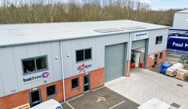 Crab Apple Way, Evesham to rent Building Photo- Image 1 of 4