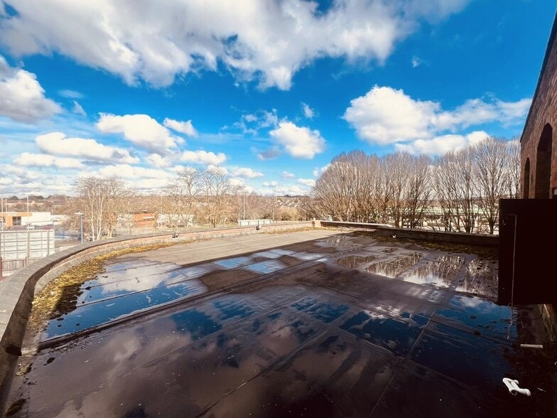 St Johns Rd, Stourbridge to rent - Building Photo - Image 2 of 13