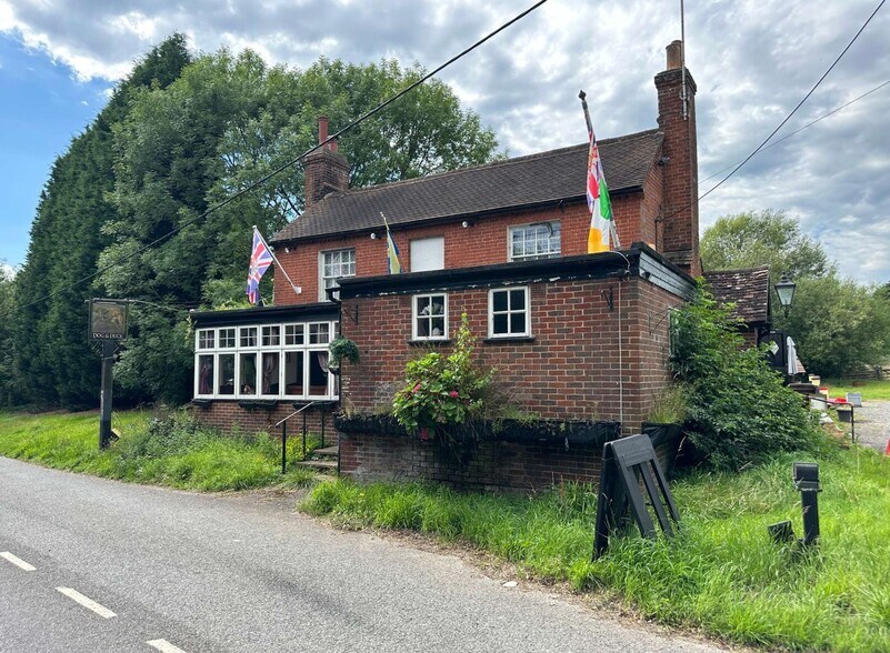 Dorking Rd, Horsham for sale - Primary Photo - Image 1 of 1