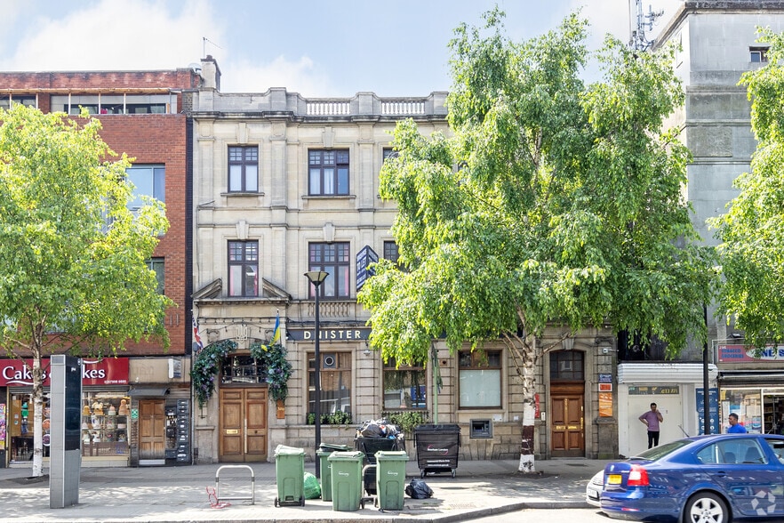 298 Romford Road, London to rent - Primary Photo - Image 1 of 2