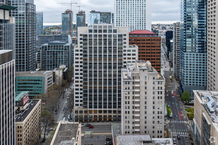 1700 7th Ave, Seattle, WA for rent - Primary Photo - Image 3 of 32