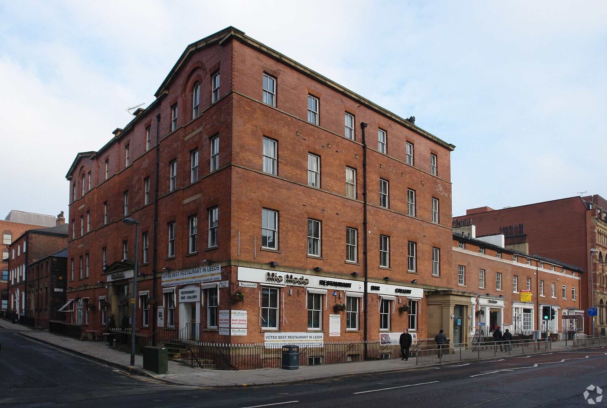 2-4 Britannia St, Leeds for sale Primary Photo- Image 1 of 1