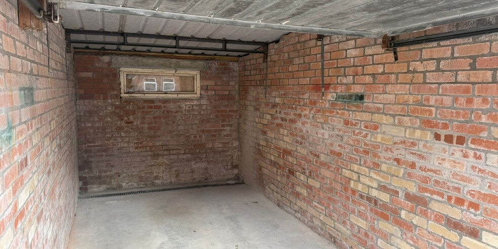 Maes-Yr-Awel, Radyr to rent - Interior Photo - Image 3 of 4