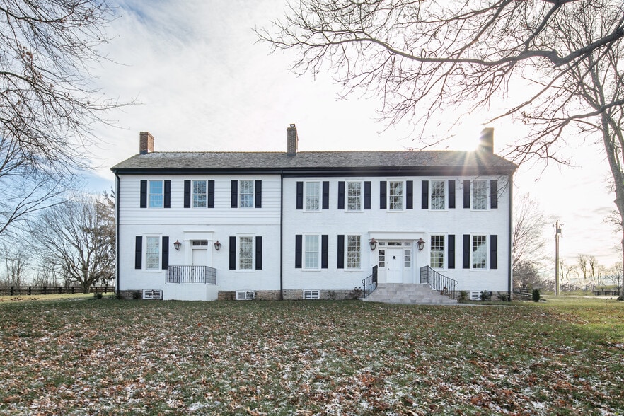 1975 Georgetown Rd, Paris, KY for sale - Building Photo - Image 1 of 60