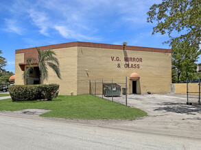 2300 NW 34th Ave, Miami, FL for rent Building Photo- Image 1 of 11