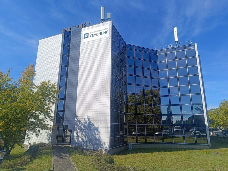 2 Bis Rue Marcel Doret, Burolines 1, Blagnac to rent - Building Photo - Image 2 of 19