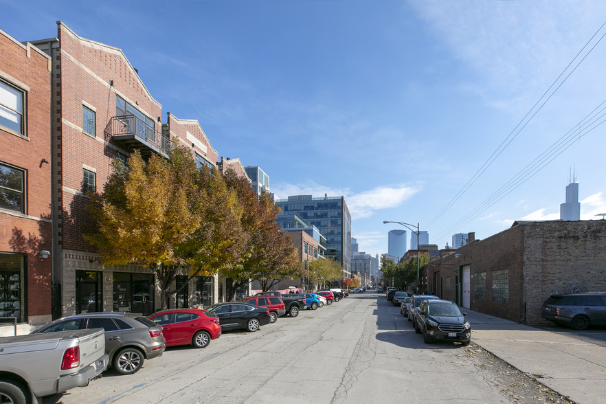 1044 W Fulton Market, Chicago, IL for rent - Building Photo - Image 3 of 7