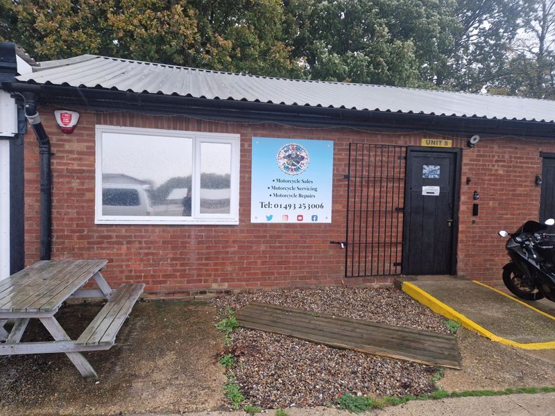 Hall Rd, Hopton to rent Building Photo- Image 1 of 6