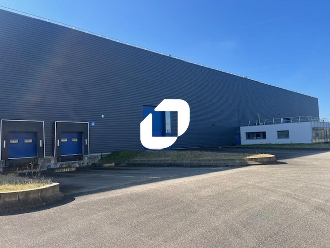 Light Industrial in Saint-Priest to rent Building Photo- Image 1 of 10
