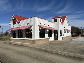 145 N River Place Ave, Bowling Green, KY for sale Building Photo- Image 1 of 7