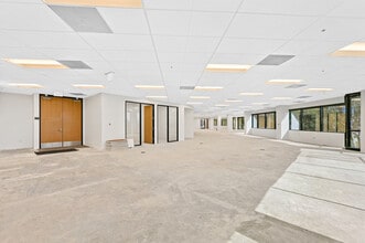 3070 Bristol St, Costa Mesa, CA to rent Interior Photo- Image 2 of 9