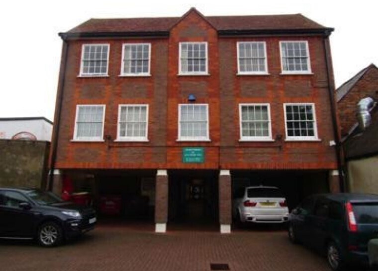 Lake St, Leighton Buzzard for sale - Building Photo - Image 1 of 1