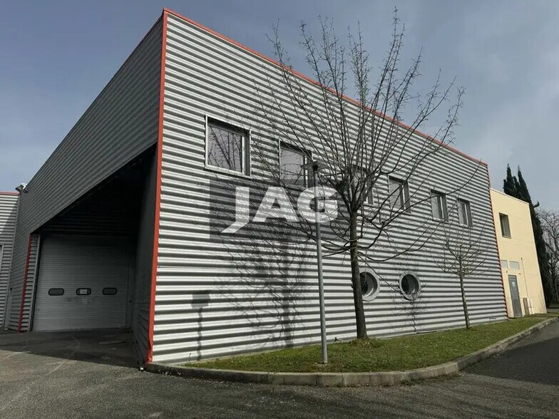Light Industrial in Saint-Priest for sale - Building Photo - Image 2 of 10