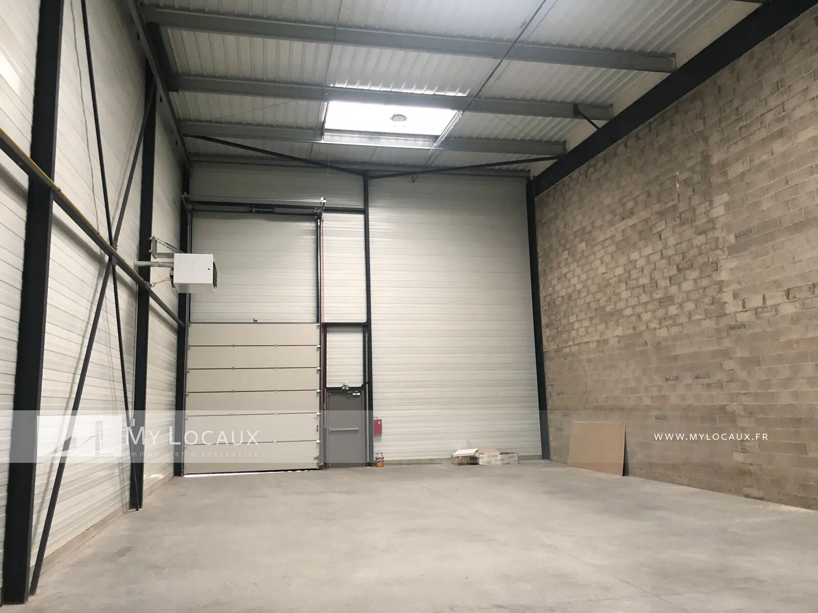 Light Industrial in Argenteuil to rent Interior Photo- Image 1 of 11