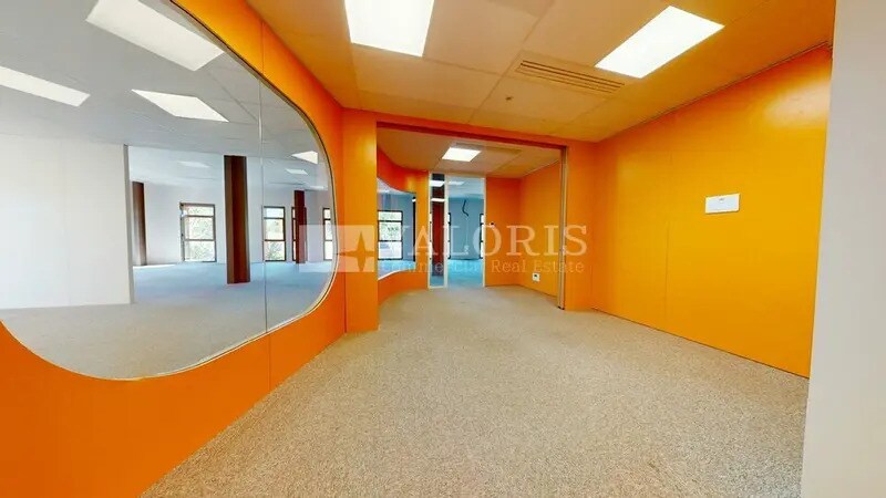 135 Allée Des Noisetiers, Limonest to rent Interior Photo- Image 1 of 2