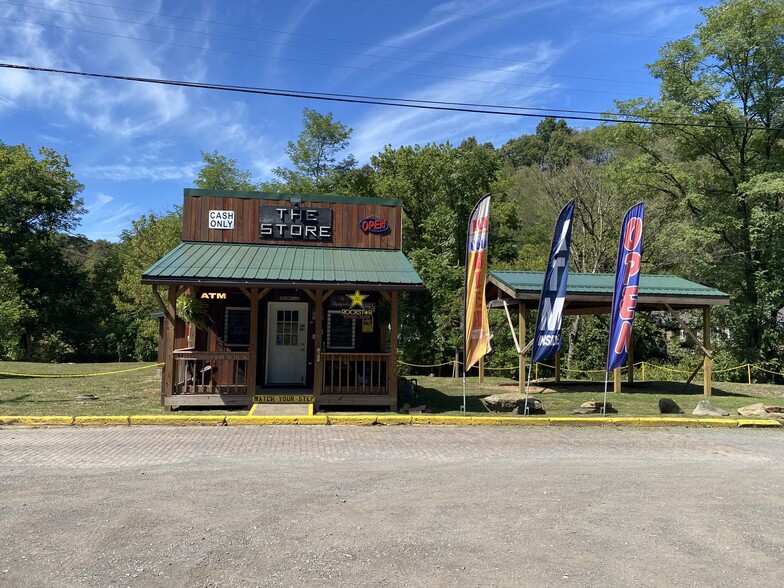 6 Old Town Rd, Metz, WV for sale - Primary Photo - Image 1 of 16