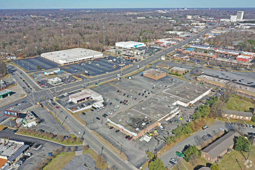 3917-3933 High Point Rd, Greensboro, NC for rent - Aerial - Image 1 of 6