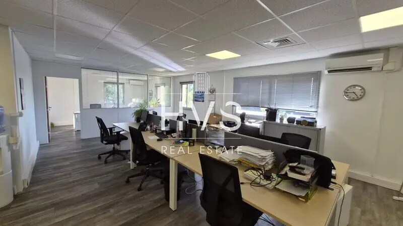 Office in Vitrolles to rent Interior Photo- Image 1 of 6
