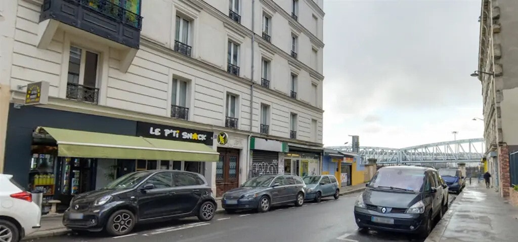 Location Commerce 175 m² - Photo 1