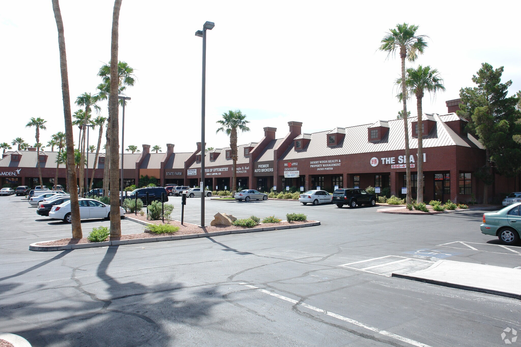 4011-4027 E Sunset Rd, Henderson, NV for sale Primary Photo- Image 1 of 1