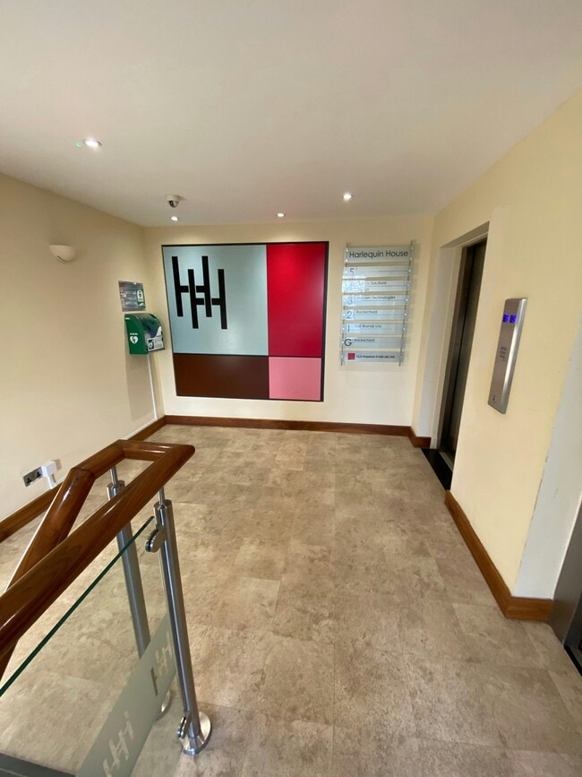 More details for 7 High St, Teddington - Office to Rent