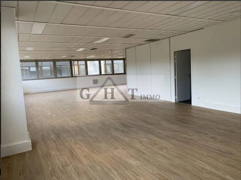 Industrial in Gennevilliers to rent - Interior Photo - Image 3 of 3