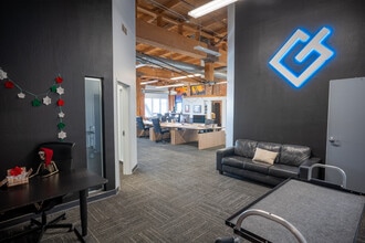 2130-2220 Livingston St, Oakland, CA to rent Interior Photo- Image 1 of 27