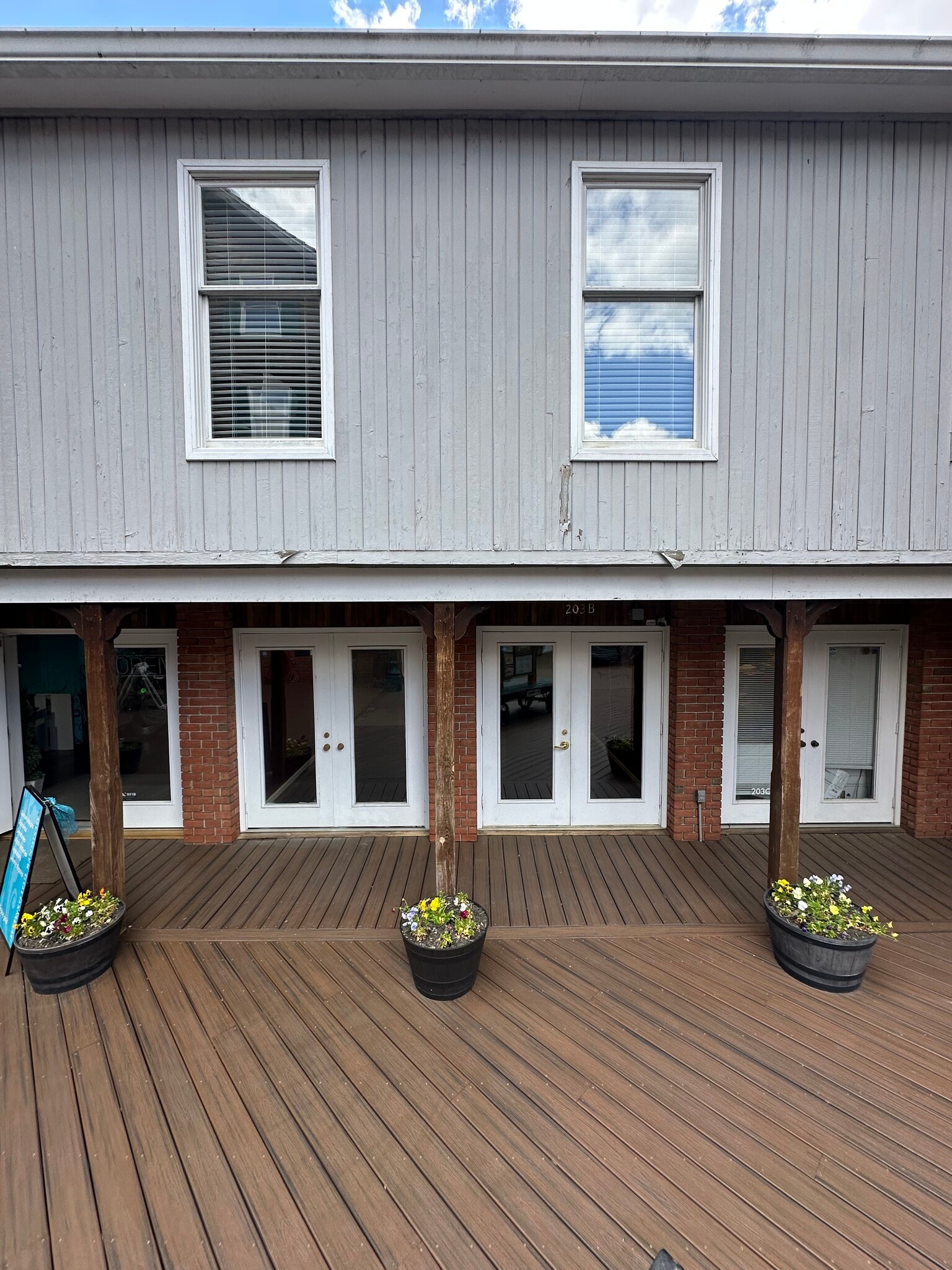 201-205 Harrison St, Leesburg, VA to rent Building Photo- Image 1 of 11