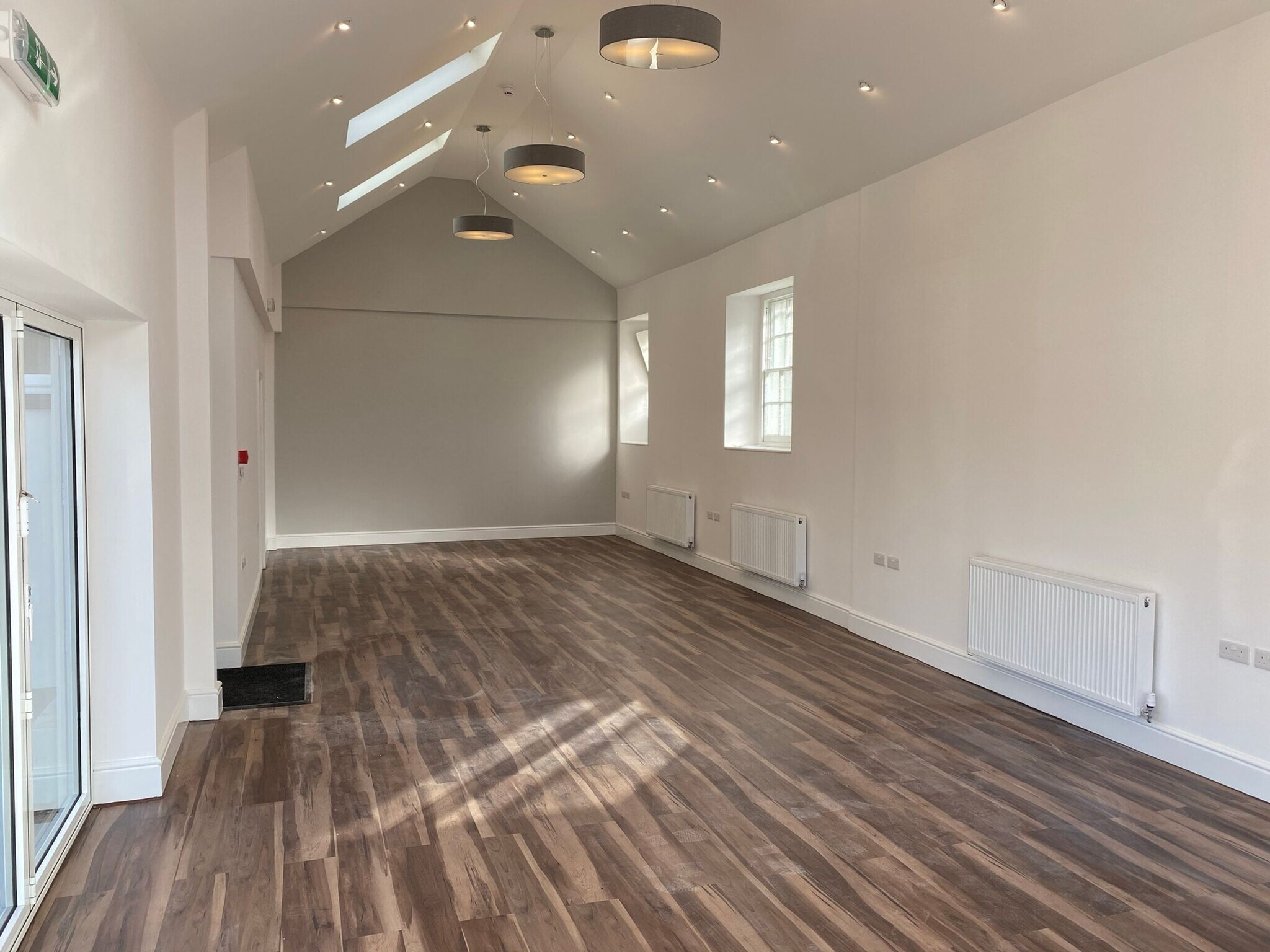 4 Westgate, Cowbridge to rent Interior Photo- Image 1 of 3