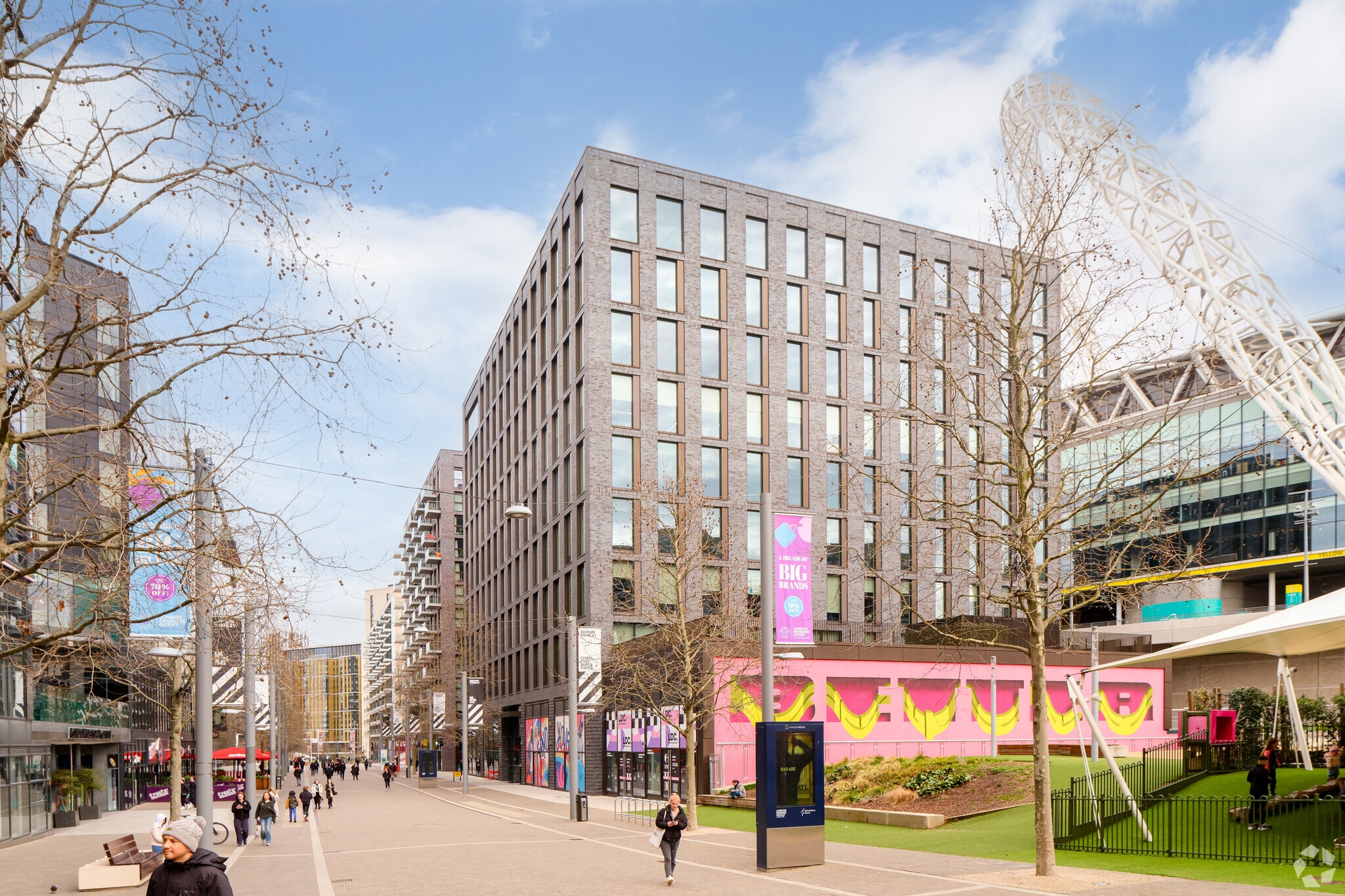 26 Wembley Park Blvd, Wembley to rent Primary Photo- Image 1 of 30