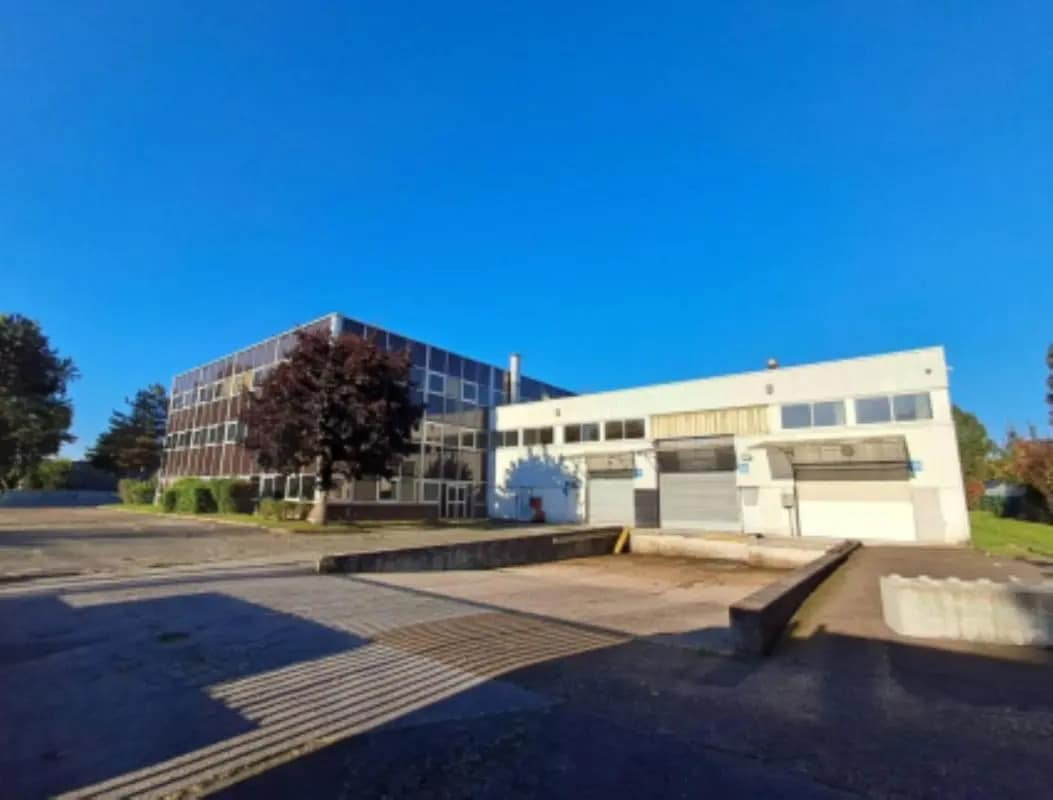 515 Avenue Roland Garros, Buc for sale Building Photo- Image 1 of 8