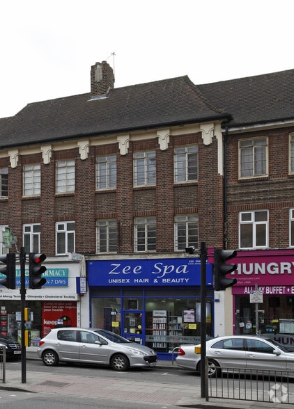 4-5 New Ealing Broadway, London to rent - Building Photo - Image 1 of 2