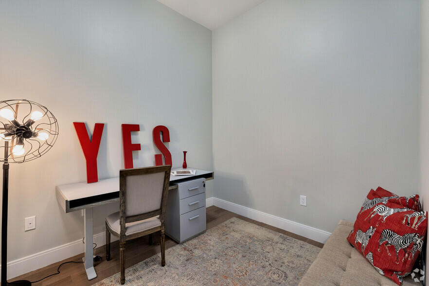 9 Central St, Somerville, MA for rent - Interior Photo - Image 3 of 34