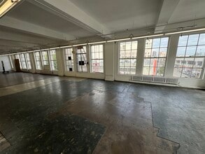 122 E 7th St, Los Angeles, CA to rent Interior Photo- Image 2 of 5