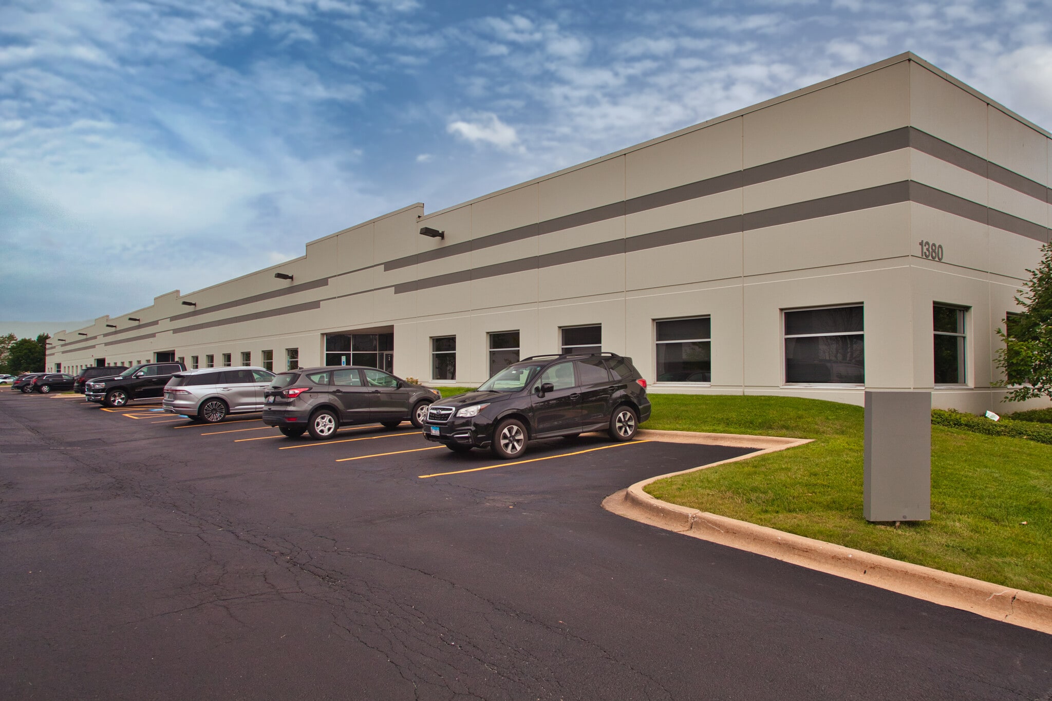 1380 Gateway Dr, Elgin, IL to rent Building Photo- Image 1 of 5