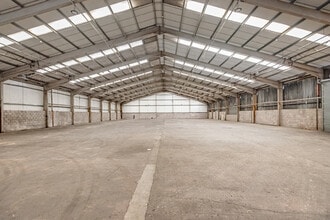33 Inchmuir Rd, Bathgate to rent Building Photo- Image 2 of 3