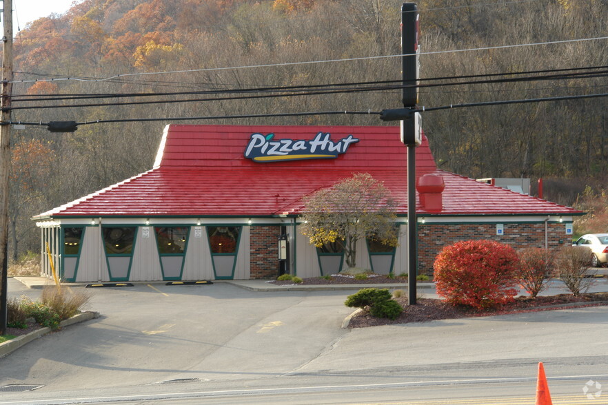 112 Perry Hwy, Harmony, PA for sale - Primary Photo - Image 1 of 3