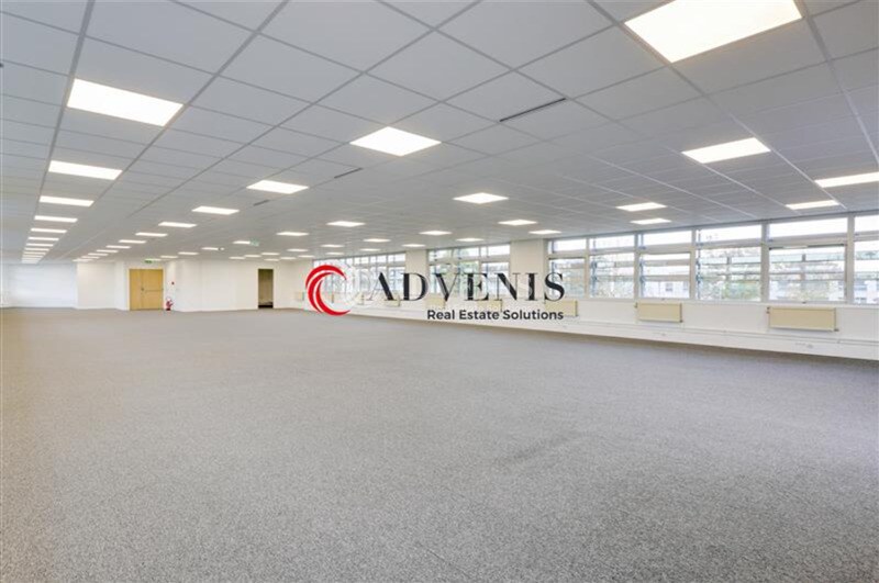 Office in Orly to rent - Building Photo - Image 1 of 7