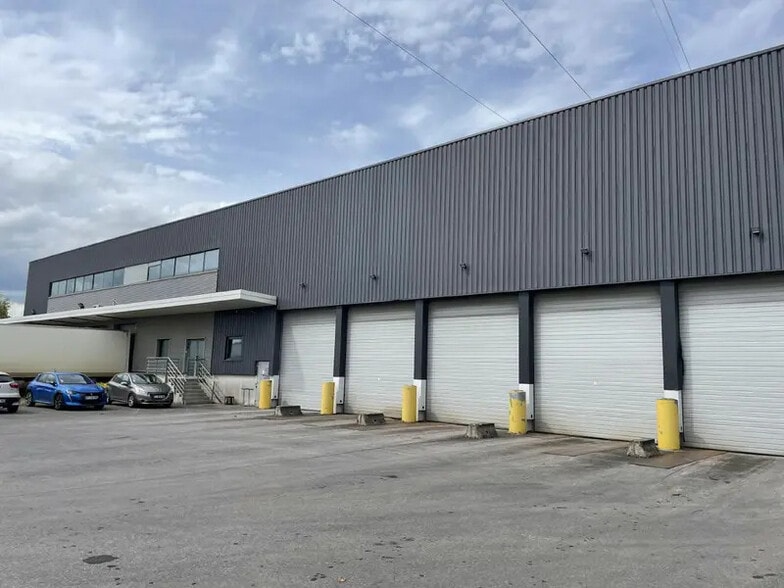 Light Industrial in Villeparisis to rent - Building Photo - Image 3 of 10