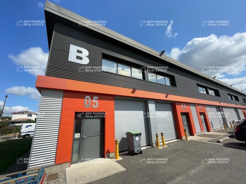 Light Industrial in Toulouse to rent - Building Photo - Image 1 of 15