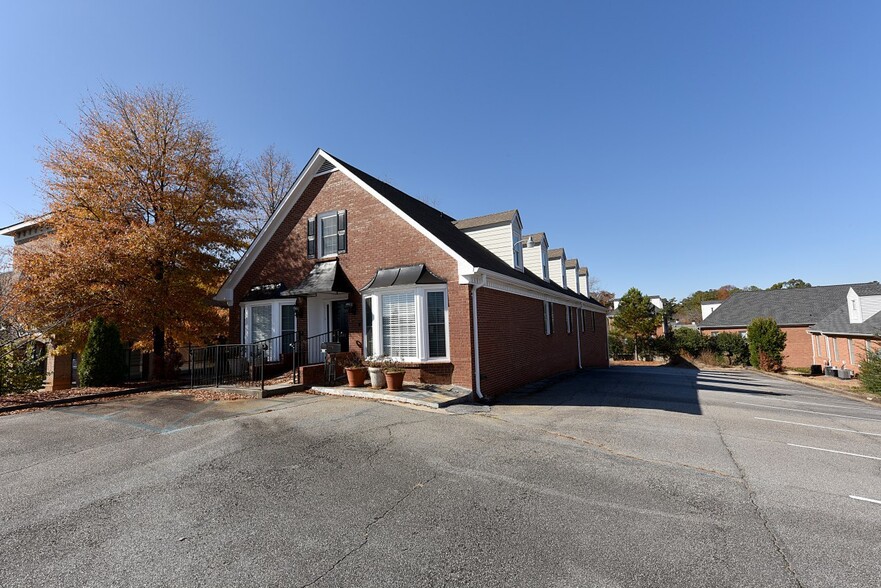 2601 Sandy Plains Rd, Marietta, GA for sale - Building Photo - Image 1 of 1