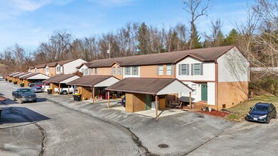 804 Crosscreek Dr, Abingdon, VA for sale Primary Photo- Image 1 of 33