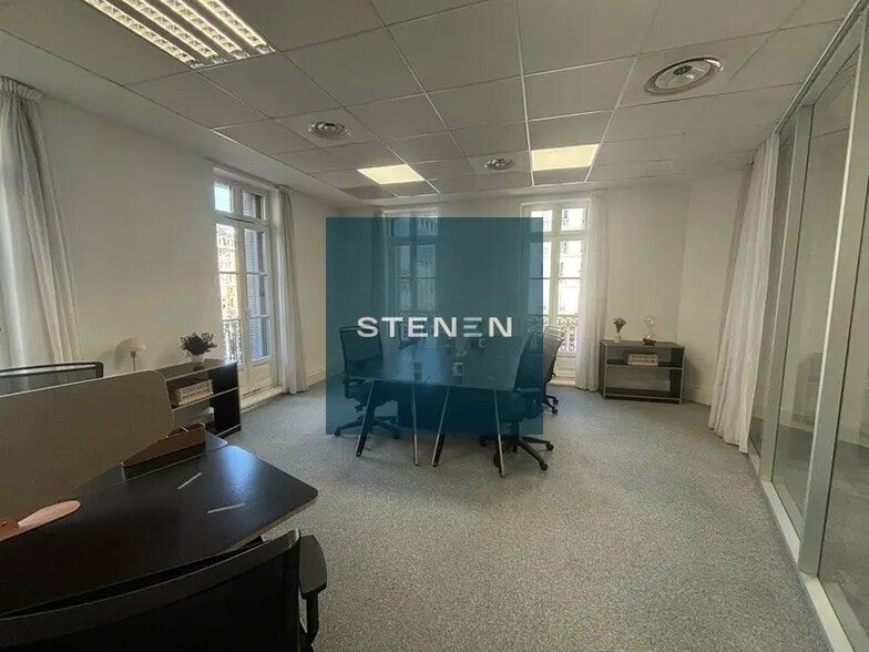 Office in Marseille to rent - Interior Photo - Image 3 of 5