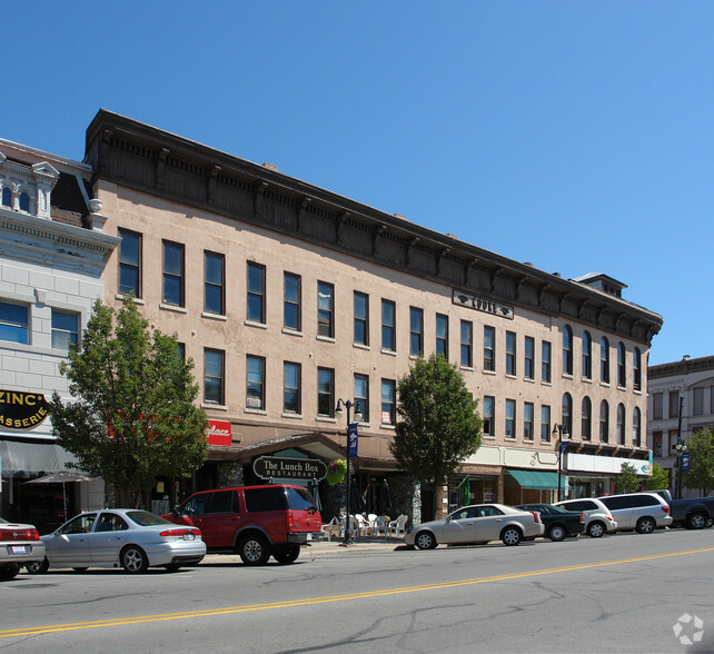 150-162 Columbus Ave, Sandusky, OH for sale - Primary Photo - Image 1 of 1